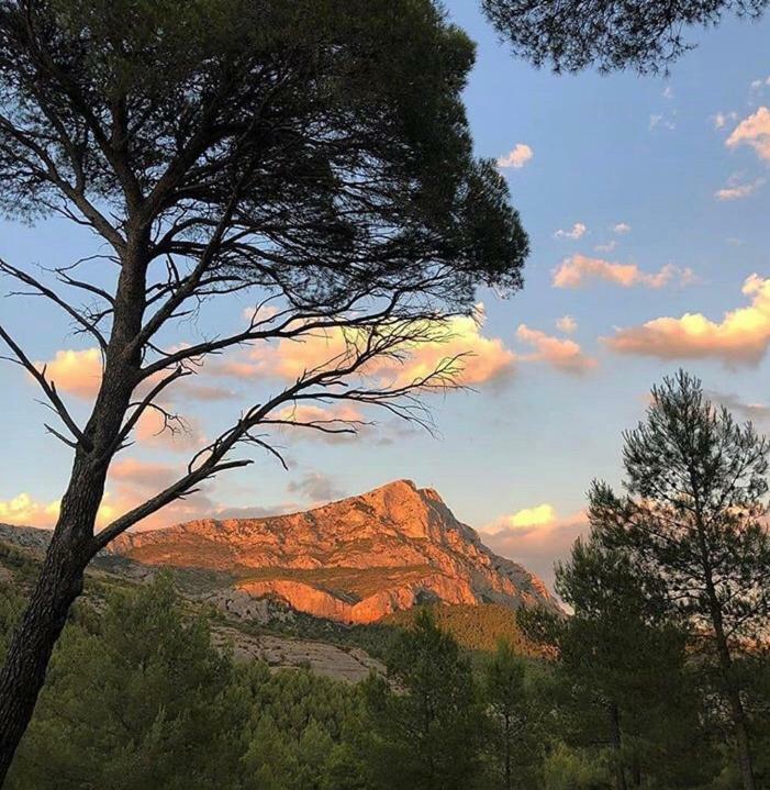 Hotel Les Cabanons Sainte Victoire Zewnętrze zdjęcie